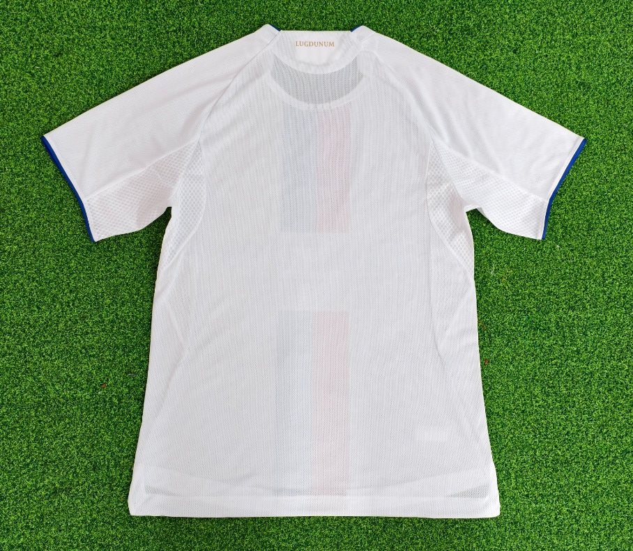 CAMISETA OLYMPIQUE LYON AFICIONADO 25/26 - LOCAL - HOMBRE