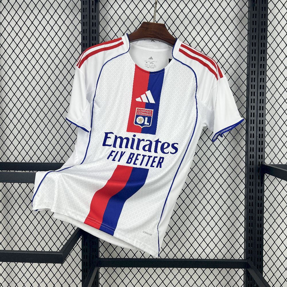 CAMISETA OLYMPIQUE LYON AFICIONADO 25/26 - LOCAL - HOMBRE