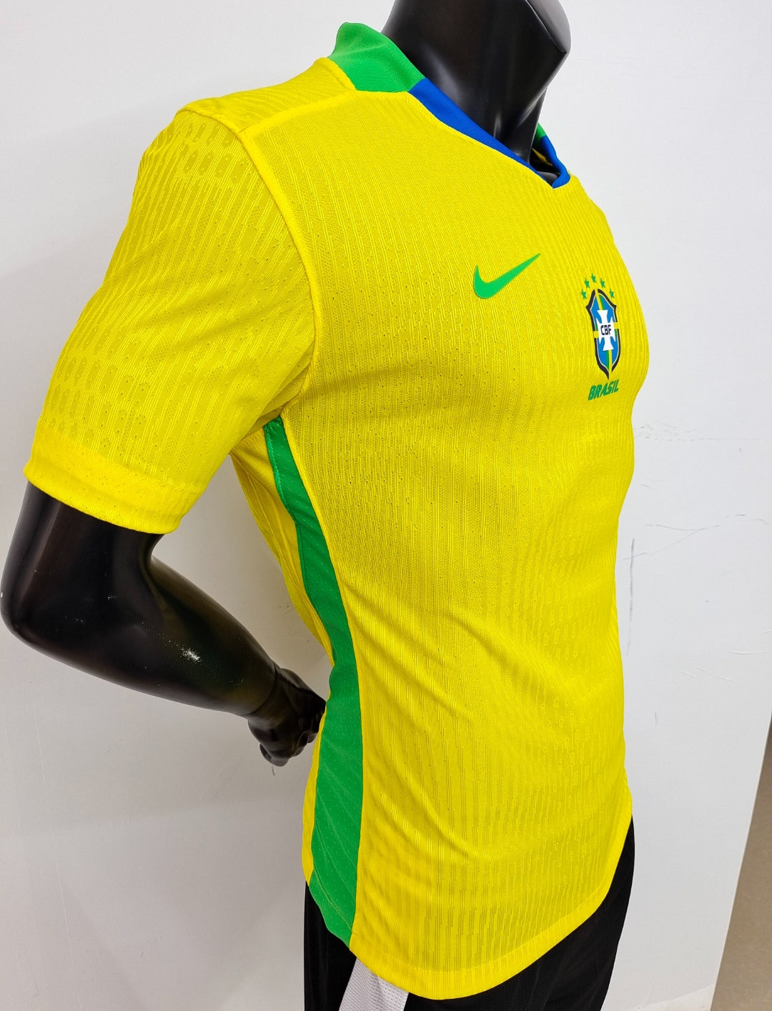 CAMISETA BRASIL JUGADOR 2026 - <MUNDIAL> - LOCAL - HOMBRE
